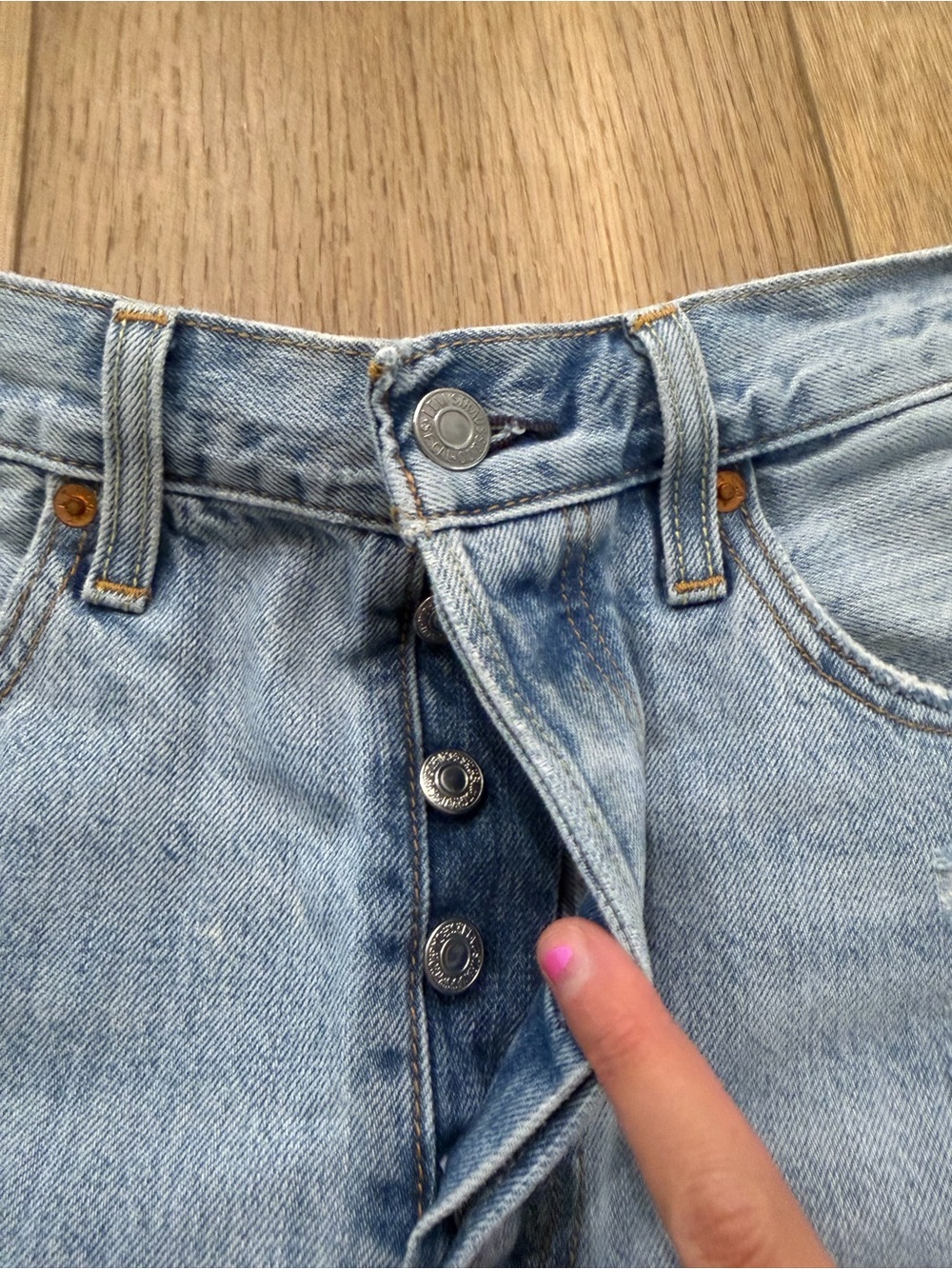 Levi’s Light Blue Distressed Women’s Denim Shorts - Picture 2 of 6